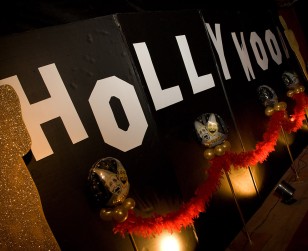 HOLLYWOOD-party
